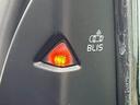 【ブラインドスポットモニター(BSM)】車線変更時に車両後方から来る車両を検知し安全をサポートする装置です。