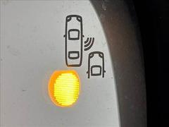 【ブラインドスポットモニター（ＢＳＭ）】車線変更時に車両後方から来る車両を検知し安全をサポートする装置です。 5