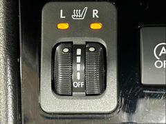 上級グレードにしか付かないシートヒーター搭載。 6