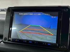 【カラーサイドモニター】を装備しております。左前タイヤ付近の映像がカラーで映し出されますので幅寄せや縁石の確認ができて安心です。 4