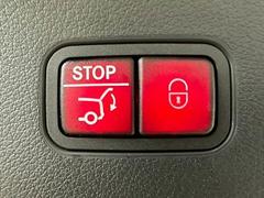 【電動リアゲート】ボタンひとつで大きなゲートも簡単に開閉可能です。背の高いＳＵＶ、ミニバンにあると嬉しいですね。 5