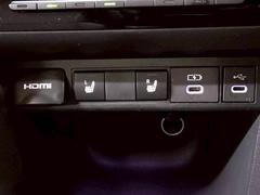 あったら便利機能の【シートヒーター】冬場はエアコンの温度設定を低めにでき、身体の芯からポカポカになります。 5