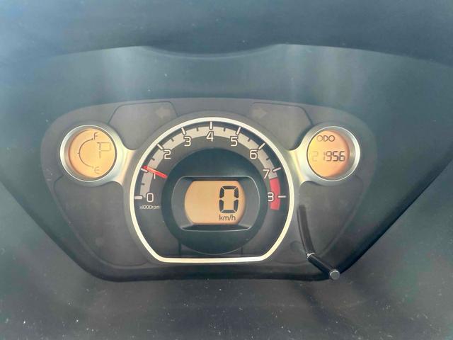 アイ ビバーチェ　ナビ　ＴＶ　スマートキー　電動格納ミラー　ＡＴ　盗難防止システム　ＡＢＳ　ＣＤ　衝突安全ボディ　エアコン　パワーステアリング　パワーウィンドウ　運転席エアバッグ（6枚目）