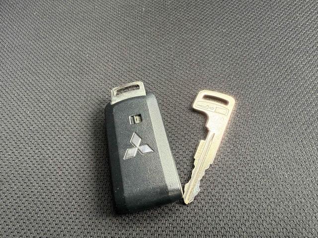 アイ ビバーチェ　ナビ　ＴＶ　スマートキー　電動格納ミラー　ＡＴ　盗難防止システム　ＡＢＳ　ＣＤ　衝突安全ボディ　エアコン　パワーステアリング　パワーウィンドウ　運転席エアバッグ（10枚目）