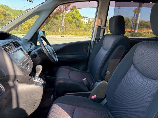 セレナ ハイウェイスター　走行距離１１００００キロ　車検整備　両側パワースライドドア　バックカメラ　ＨＤＤナビ　オートクルーズコントロール　日産純正アルミホイール　横滑り防止装置（33枚目）