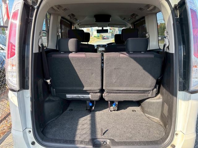 セレナ ハイウェイスター　走行距離１１００００キロ　車検整備　両側パワースライドドア　バックカメラ　ＨＤＤナビ　オートクルーズコントロール　日産純正アルミホイール　横滑り防止装置（38枚目）