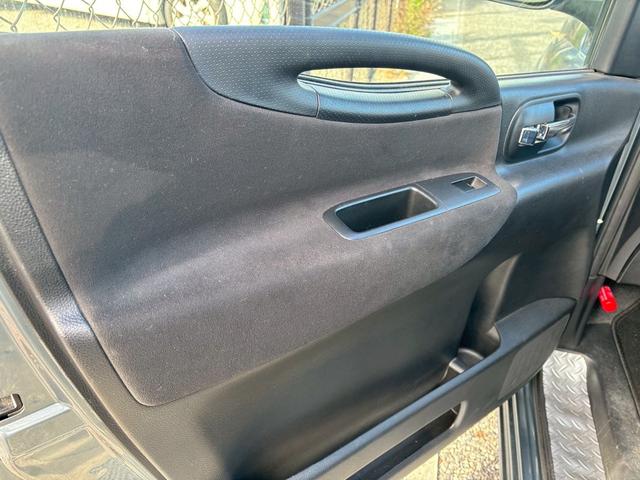 セレナ 20S Vセレクション 走行距離85000キロ 車検整備 日産純正ホイールキャップ 両側パワースライドドア メモリーナビ バックカメラ ETC車載器 電動格納ミラー オートエアコン(35枚目)