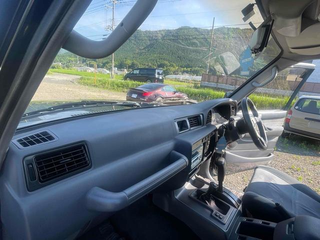 ランドクルーザー８０ ＶＸリミテッド　４ＷＤ　ＥＴＣ　ヘッドライトウォッシャー　アルミホイール　ＡＴ　ＣＤ　カセット　エアコン　パワーウィンドウ（11枚目）