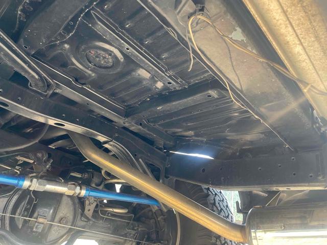 ランドクルーザー８０ ＶＸリミテッド　４ＷＤ　ＥＴＣ　ヘッドライトウォッシャー　アルミホイール　ＡＴ　ＣＤ　カセット　エアコン　パワーウィンドウ（26枚目）