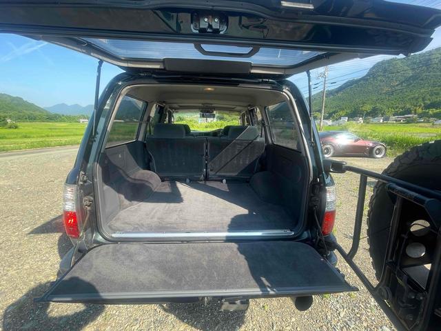 ランドクルーザー８０ ＶＸリミテッド　４ＷＤ　ＥＴＣ　ヘッドライトウォッシャー　アルミホイール　ＡＴ　ＣＤ　カセット　エアコン　パワーウィンドウ（29枚目）