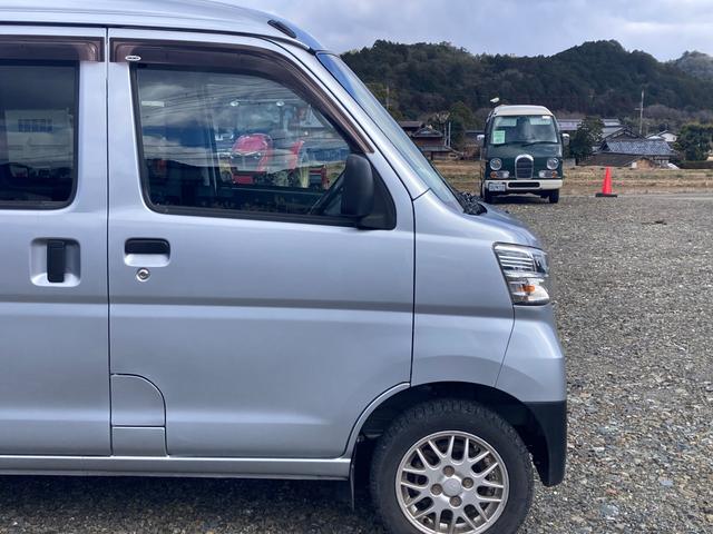 ハイゼットカーゴ ＤＸ　ＳＡＩＩＩ　ハイルーフ　４ＷＤ　パワステ・エアコン（9枚目）