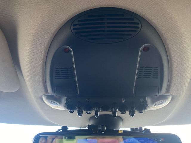 ＭＩＮＩ ワン　クロスオーバー　アルミ　サイドエアバック　オートエアコン　セキュリティアラーム　横滑り防止システム　ＥＴＣ車載器　助手席エアバック　キーレス　ＡＢＳ　ＰＷ　エアバック　パワーステアリング　ルーフレール（19枚目）