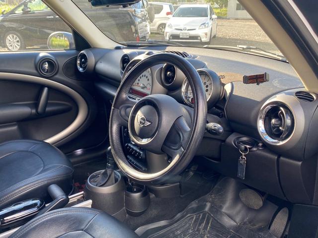 ＭＩＮＩ ワン　クロスオーバー　アルミ　サイドエアバック　オートエアコン　セキュリティアラーム　横滑り防止システム　ＥＴＣ車載器　助手席エアバック　キーレス　ＡＢＳ　ＰＷ　エアバック　パワーステアリング　ルーフレール（30枚目）