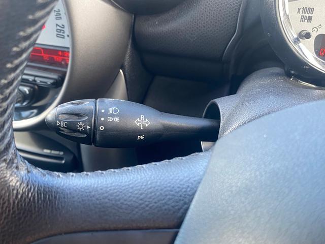 ＭＩＮＩ ワン　クロスオーバー　アルミ　サイドエアバック　オートエアコン　セキュリティアラーム　横滑り防止システム　ＥＴＣ車載器　助手席エアバック　キーレス　ＡＢＳ　ＰＷ　エアバック　パワーステアリング　ルーフレール（34枚目）