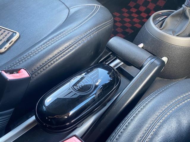 ＭＩＮＩ ワン　クロスオーバー　アルミ　サイドエアバック　オートエアコン　セキュリティアラーム　横滑り防止システム　ＥＴＣ車載器　助手席エアバック　キーレス　ＡＢＳ　ＰＷ　エアバック　パワーステアリング　ルーフレール（43枚目）