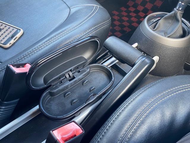 ＭＩＮＩ ワン　クロスオーバー　アルミ　サイドエアバック　オートエアコン　セキュリティアラーム　横滑り防止システム　ＥＴＣ車載器　助手席エアバック　キーレス　ＡＢＳ　ＰＷ　エアバック　パワーステアリング　ルーフレール（44枚目）