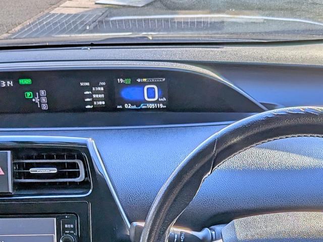 プリウス Ｓ　フルエアロ／純ナビフルセグ／Ｂカメラ／ＢＴ／ＥＴＣ／ステリモ／ＬＥＤヘッド／オートライト／オートＡＣ／ＶＳＣ／フォグ／純１５ＡＷ／ウィンカーミラー／シートリフター／バニティミラー／ＣＤ／ＤＶＤ（28枚目）