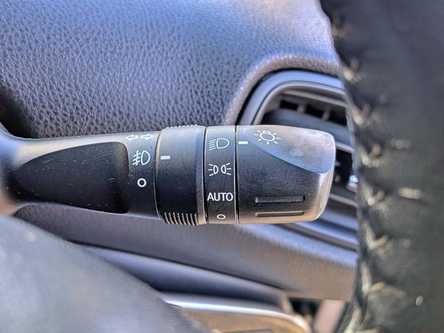 プリウス Ｓ　フルエアロ／純ナビフルセグ／Ｂカメラ／ＢＴ／ＥＴＣ／ステリモ／ＬＥＤヘッド／オートライト／オートＡＣ／ＶＳＣ／フォグ／純１５ＡＷ／ウィンカーミラー／シートリフター／バニティミラー／ＣＤ／ＤＶＤ（34枚目）