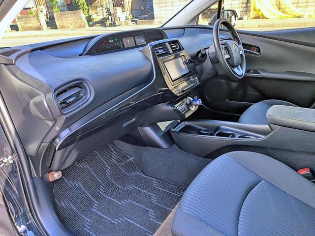 プリウス Ｓ　フルエアロ／純ナビフルセグ／Ｂカメラ／ＢＴ／ＥＴＣ／ステリモ／ＬＥＤヘッド／オートライト／オートＡＣ／ＶＳＣ／フォグ／純１５ＡＷ／ウィンカーミラー／シートリフター／バニティミラー／ＣＤ／ＤＶＤ（41枚目）