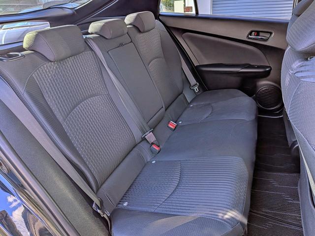 プリウス Ｓ　フルエアロ／純ナビフルセグ／Ｂカメラ／ＢＴ／ＥＴＣ／ステリモ／ＬＥＤヘッド／オートライト／オートＡＣ／ＶＳＣ／フォグ／純１５ＡＷ／ウィンカーミラー／シートリフター／バニティミラー／ＣＤ／ＤＶＤ（46枚目）