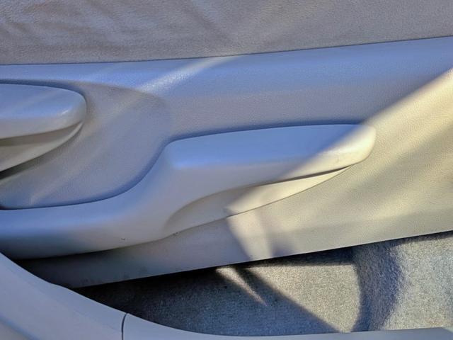 プリウス S 10型ナビフルセグ/Bカメラ/HID/ETC/禁煙/BT/HDMI/スマホ連携/フォグ/オートライト/スマートキー/純15AW/CD/DVD/ウィンカーミラー/シートリフター(36枚目)