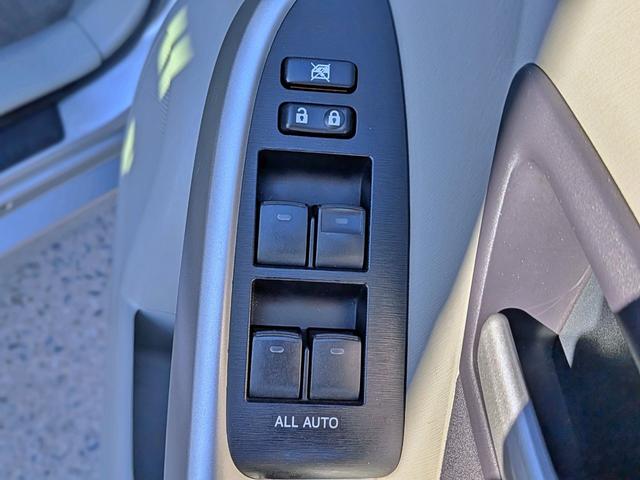 プリウス S 10型ナビフルセグ/Bカメラ/HID/ETC/禁煙/BT/HDMI/スマホ連携/フォグ/オートライト/スマートキー/純15AW/CD/DVD/ウィンカーミラー/シートリフター(39枚目)