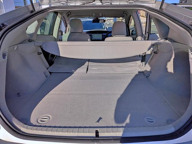 プリウス S 10型ナビフルセグ/Bカメラ/HID/ETC/禁煙/BT/HDMI/スマホ連携/フォグ/オートライト/スマートキー/純15AW/CD/DVD/ウィンカーミラー/シートリフター(56枚目)