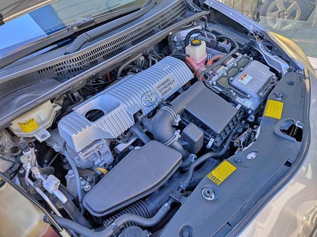 プリウス S 10型ナビフルセグ/Bカメラ/HID/ETC/禁煙/BT/HDMI/スマホ連携/フォグ/オートライト/スマートキー/純15AW/CD/DVD/ウィンカーミラー/シートリフター(64枚目)