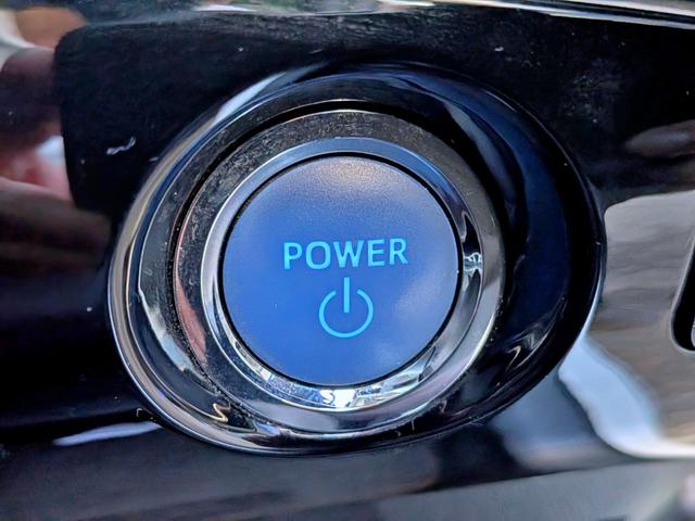 プリウス Ｓ　フルエアロ／純ナビ地デジ／ＢＴ／ＬＥＤヘッド／スマートキー／ステリモ／オートＡＣ／オートライト／ウィンカーミラー／純１５ＡＷ／ＶＳＣ／トノカバー／シートリフター／ＣＤ／ＡＵＸ（13枚目）