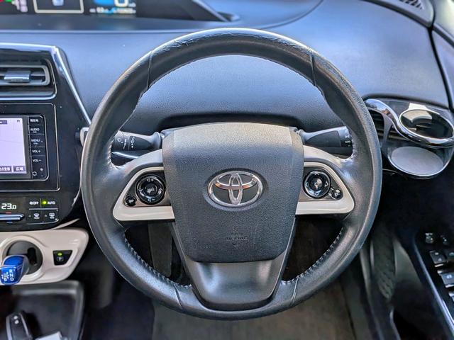 プリウス Ｓ　フルエアロ／純ナビ地デジ／ＢＴ／ＬＥＤヘッド／スマートキー／ステリモ／オートＡＣ／オートライト／ウィンカーミラー／純１５ＡＷ／ＶＳＣ／トノカバー／シートリフター／ＣＤ／ＡＵＸ（22枚目）