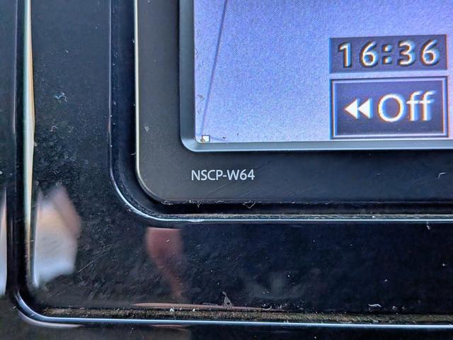 プリウス Ｓ　フルエアロ／純ナビ地デジ／ＢＴ／ＬＥＤヘッド／スマートキー／ステリモ／オートＡＣ／オートライト／ウィンカーミラー／純１５ＡＷ／ＶＳＣ／トノカバー／シートリフター／ＣＤ／ＡＵＸ（24枚目）