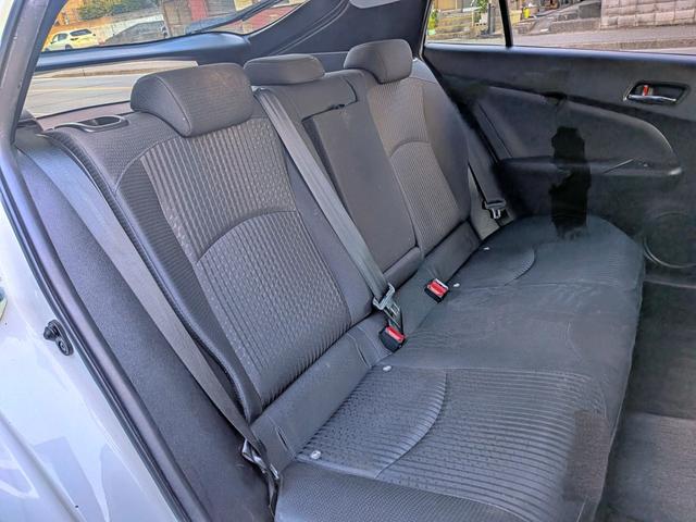 プリウス Ｓ　フルエアロ／純ナビ地デジ／ＢＴ／ＬＥＤヘッド／スマートキー／ステリモ／オートＡＣ／オートライト／ウィンカーミラー／純１５ＡＷ／ＶＳＣ／トノカバー／シートリフター／ＣＤ／ＡＵＸ（45枚目）