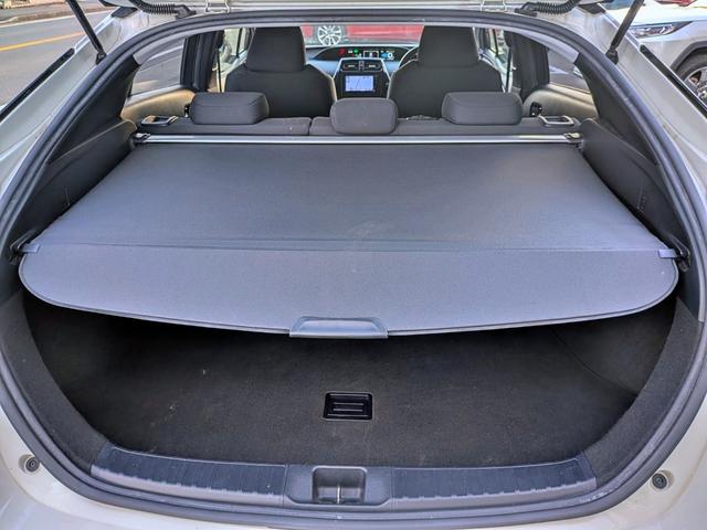 プリウス Ｓ　フルエアロ／純ナビ地デジ／ＢＴ／ＬＥＤヘッド／スマートキー／ステリモ／オートＡＣ／オートライト／ウィンカーミラー／純１５ＡＷ／ＶＳＣ／トノカバー／シートリフター／ＣＤ／ＡＵＸ（49枚目）