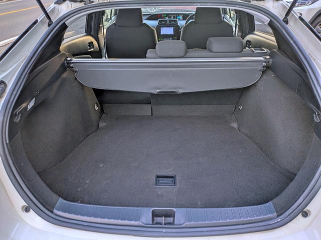 プリウス Ｓ　フルエアロ／純ナビ地デジ／ＢＴ／ＬＥＤヘッド／スマートキー／ステリモ／オートＡＣ／オートライト／ウィンカーミラー／純１５ＡＷ／ＶＳＣ／トノカバー／シートリフター／ＣＤ／ＡＵＸ（50枚目）