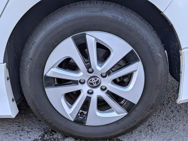 プリウス Ｓ　フルエアロ／純ナビ地デジ／ＢＴ／ＬＥＤヘッド／スマートキー／ステリモ／オートＡＣ／オートライト／ウィンカーミラー／純１５ＡＷ／ＶＳＣ／トノカバー／シートリフター／ＣＤ／ＡＵＸ（53枚目）