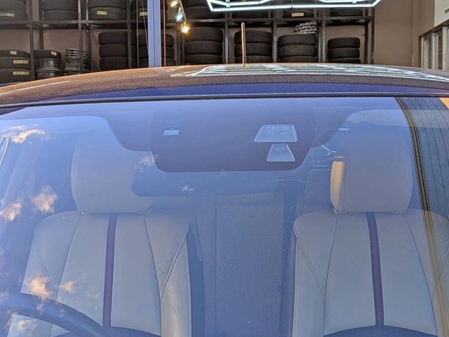 デミオ ＸＤツーリング　Ｌパッケージ　６ＭＴ／衝突軽減／純ナビ／ハーフレザー／ＨＵＤ／ＥＴＣ／クルコン／フルセグ／ＢＴ／オートＡＣ／ＬＥＤヘッド／フォグ／オートライト／ＶＤＣ／アイドリングＳＴＯＰ／純１６ＡＷ／ステリモ／リアスポイラー（6枚目）