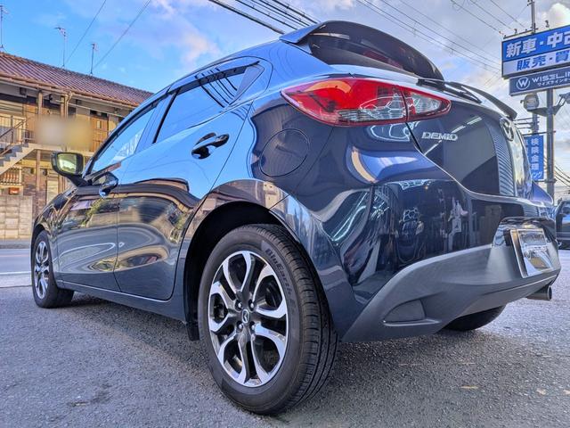 デミオ ＸＤツーリング　Ｌパッケージ　６ＭＴ／衝突軽減／純ナビ／ハーフレザー／ＨＵＤ／ＥＴＣ／クルコン／フルセグ／ＢＴ／オートＡＣ／ＬＥＤヘッド／フォグ／オートライト／ＶＤＣ／アイドリングＳＴＯＰ／純１６ＡＷ／ステリモ／リアスポイラー（18枚目）