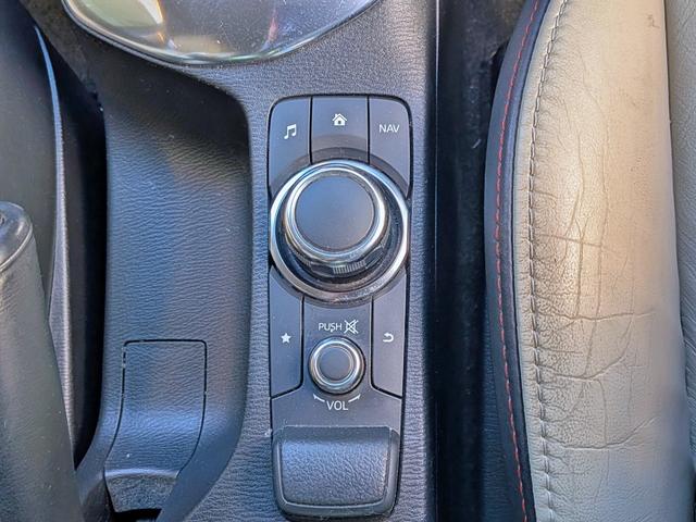 デミオ ＸＤツーリング　Ｌパッケージ　６ＭＴ／衝突軽減／純ナビ／ハーフレザー／ＨＵＤ／ＥＴＣ／クルコン／フルセグ／ＢＴ／オートＡＣ／ＬＥＤヘッド／フォグ／オートライト／ＶＤＣ／アイドリングＳＴＯＰ／純１６ＡＷ／ステリモ／リアスポイラー（29枚目）