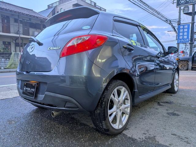 デミオ スポルト 5MT/USB/禁煙/ETC/HID/純16AW/キーレス/AUX/フォグ/電格ミラー/バニティミラー/エアコン/シートリフター/トノカバー(15枚目)