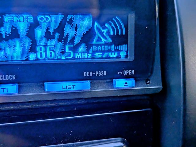 デミオ スポルト 5MT/USB/禁煙/ETC/HID/純16AW/キーレス/AUX/フォグ/電格ミラー/バニティミラー/エアコン/シートリフター/トノカバー(22枚目)