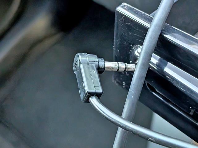 デミオ スポルト 5MT/USB/禁煙/ETC/HID/純16AW/キーレス/AUX/フォグ/電格ミラー/バニティミラー/エアコン/シートリフター/トノカバー(24枚目)