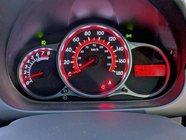 デミオ スポルト 5MT/USB/禁煙/ETC/HID/純16AW/キーレス/AUX/フォグ/電格ミラー/バニティミラー/エアコン/シートリフター/トノカバー(25枚目)