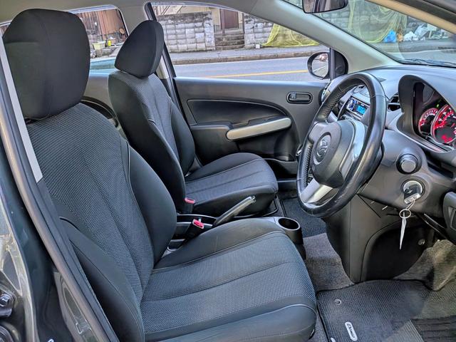 デミオ スポルト 5MT/USB/禁煙/ETC/HID/純16AW/キーレス/AUX/フォグ/電格ミラー/バニティミラー/エアコン/シートリフター/トノカバー(33枚目)