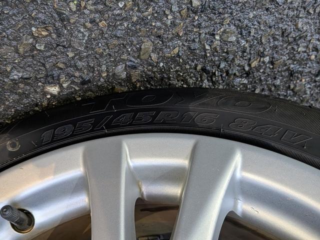 デミオ スポルト 5MT/USB/禁煙/ETC/HID/純16AW/キーレス/AUX/フォグ/電格ミラー/バニティミラー/エアコン/シートリフター/トノカバー(52枚目)