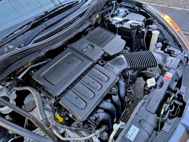 デミオ スポルト 5MT/USB/禁煙/ETC/HID/純16AW/キーレス/AUX/フォグ/電格ミラー/バニティミラー/エアコン/シートリフター/トノカバー(53枚目)