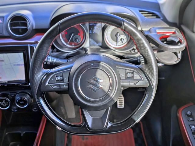 スイフトスポーツ ベースグレード　６ＭＴ／８型ナビ／ＢＴ／クルコン／シートヒーター／フルセグ／ＤＶＤ／ＵＳＢ／Ｍサーバ／オートＡＣ／純１７ＡＷ／ＥＴＣ／スマートキー／ＥＳＰ／ＬＥＤヘッド／フォグ／オートライト／ステリモ／シートリフター（24枚目）