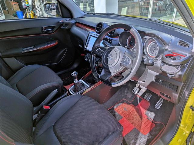 スイフトスポーツ ベースグレード　６ＭＴ／８型ナビ／ＢＴ／クルコン／シートヒーター／フルセグ／ＤＶＤ／ＵＳＢ／Ｍサーバ／オートＡＣ／純１７ＡＷ／ＥＴＣ／スマートキー／ＥＳＰ／ＬＥＤヘッド／フォグ／オートライト／ステリモ／シートリフター（38枚目）