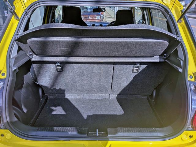 スイフトスポーツ ベースグレード　６ＭＴ／８型ナビ／ＢＴ／クルコン／シートヒーター／フルセグ／ＤＶＤ／ＵＳＢ／Ｍサーバ／オートＡＣ／純１７ＡＷ／ＥＴＣ／スマートキー／ＥＳＰ／ＬＥＤヘッド／フォグ／オートライト／ステリモ／シートリフター（49枚目）