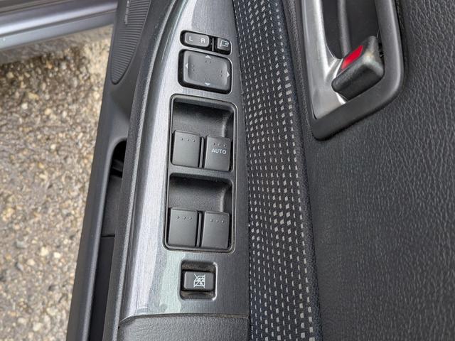 アテンザスポーツ ２３Ｓ　６ＭＴ／ＢＯＳＥサウンド／純１７ＡＷ／ＥＴＣ／ＨＩＤ／フォグ／オートエアコン／シートリフター／バニティミラー／電格ミラー／ステアリモコン／キーレス（30枚目）