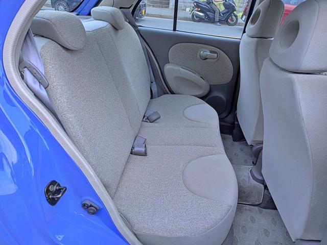 マーチ １２Ｓ　５ＭＴ／禁煙／ＣＤ／シートリフター／エアコン／バニティミラー／電動ミラー／ドリンクホルダー／トノカバー／パワーウィンドウ／純正１４インチホイ―ル（39枚目）